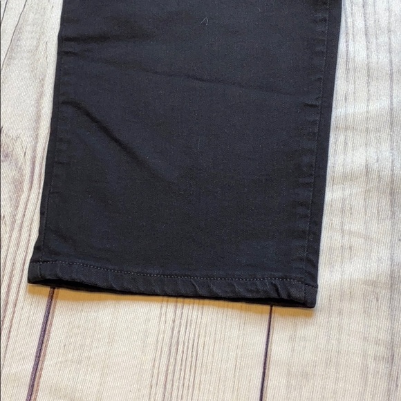 LEE WOMEN'S INSTANTLY SLIMS JEANS IN BLACK SIZE 18W PETITE - Picture 4 of 8